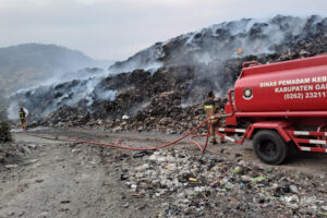 Sampah masih menjadi persoalan yang belum terselesaikan di Kota Bandung.