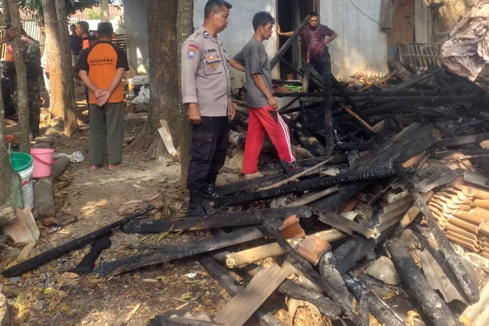 Maksud Hati Membakar Sampah Malah Rumah Ludes Dilalap Si Jago Merah di Cibatu, Garut