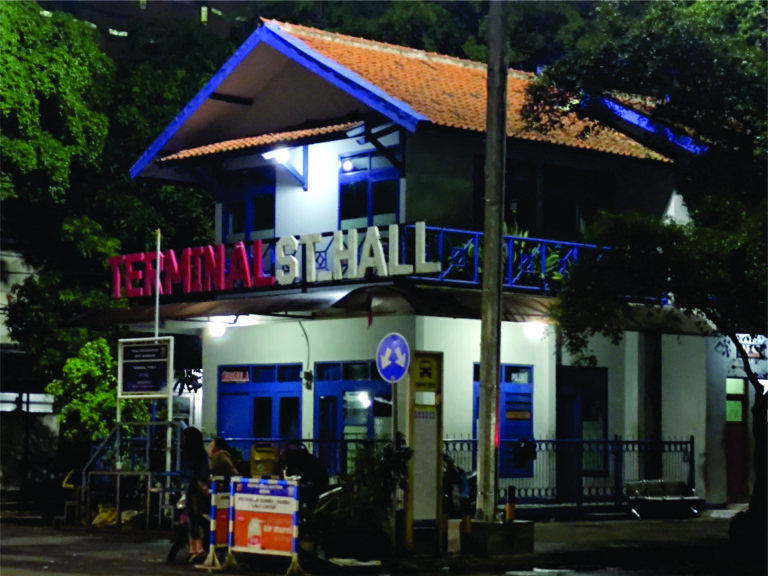 Mengintip Pekerja Malan di Terminal ST Hall  Bandung