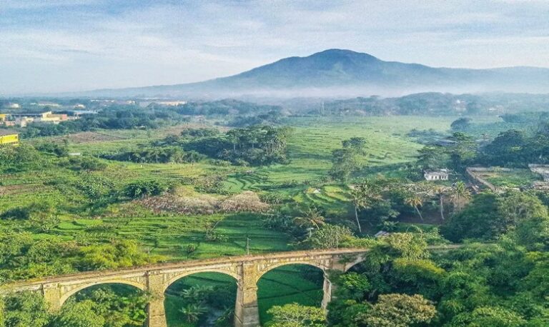 FAKTA Jembatan Cincin di Jatinangor, Sumedang, Benarkah Angker dan Ada Hantu Wanita Berbaju Merah?