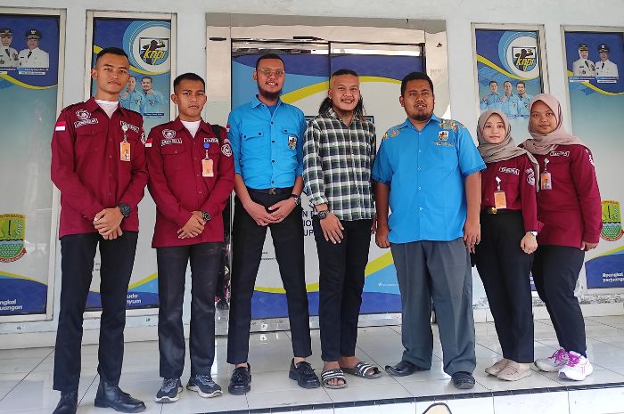 Budidaya Lobster Air Tawar Karawang, Jadi Bahan Studi Mahasiswa Politeknik Kelautan dan Perikanan Indonesia