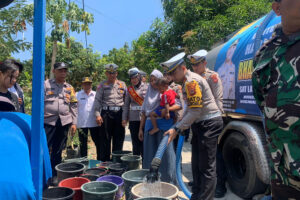 Dampak Kekeringan di Kabupaten Cirebon dan Sekitarnya, Tuntut Polisi Turun Tangan Salurkan Bantuan Air Bersih