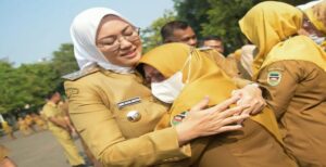 Bupati Purwakarta Anne Ratna Mustika Ikuti Apel Pagi Terakhir, Sejumlah ASN Menangis…