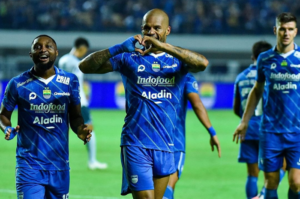 Link Live Streaming Liga 1 2023-2024: Persib Bandung vs Persebaya Surabaya