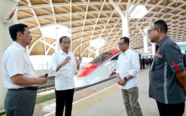 Presiden Jokowi Jelaskan Arti ‘WHOOSH” Kereta Cepat Jakarta Bandung, Terinspirasi dari Suara