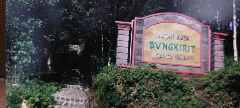 Hutan Kota Bungkirit