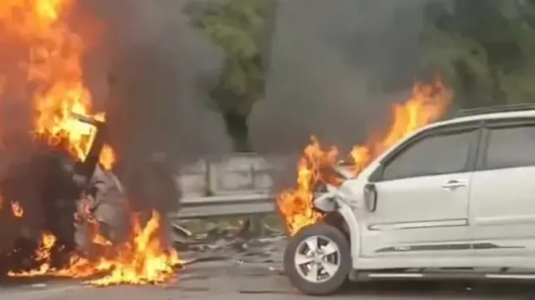 Kecelakaan Maut Tol Cikampek KM 58, Mobil Grand Max Kelebihan Muatan dengan Kecepatan 100 km per jam