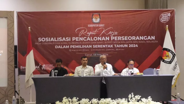 sosilalisasi pendaptaran paslon perseorang di Pilkada Garut