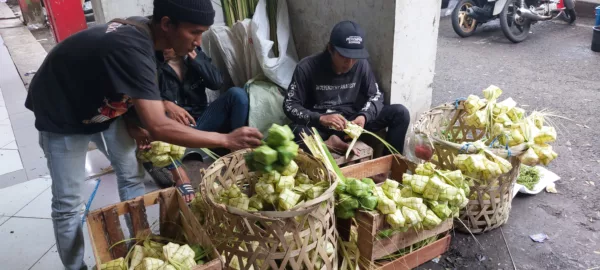 bungkus ketupat