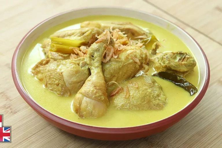 Resep Opor Ayam Kuning, Menu Pengganjal Lapar Menunggu Daging Kurban Idul Adha