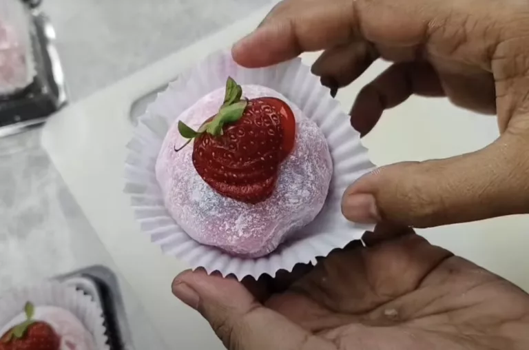 Resep ide jualan mochi isi stroberi (Youtube/KELUARGA HAMZAH)