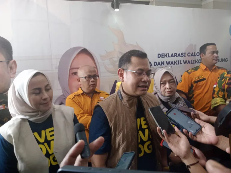 Calon Walikota-Wakil Walikota Bandung Arfi Rafnialdi-Yena Iskandar Ma'soem