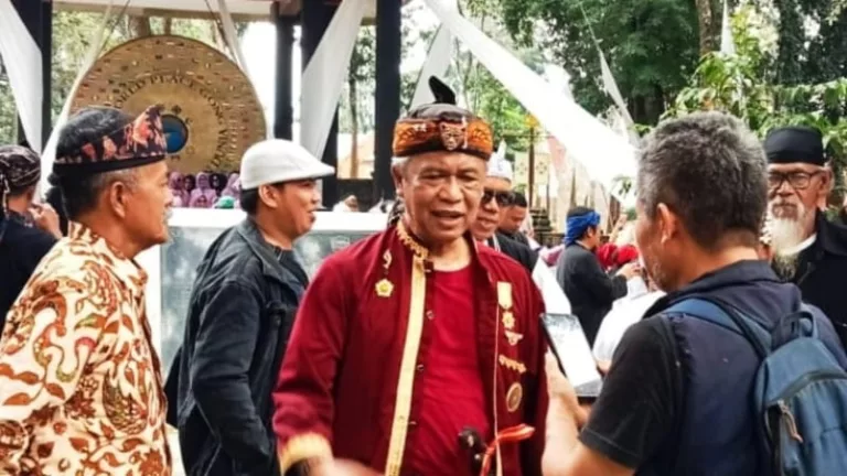 Mantan Kapolda Jawa Barat, Anton Charliyan di Lokasi Peringatan Gong Perdamaian Dunia, Karang Kamulyan