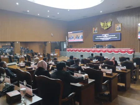 Rapat Paripurna Pengumuman dan Penetapan Calon Pimpinan Definitif DPRD Kota Bandung Periode 2024-2029.