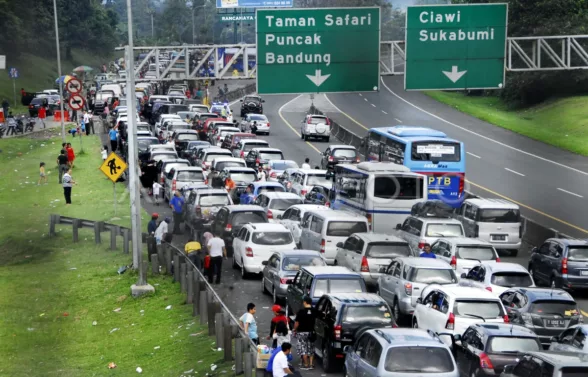 Tips Menghadapi Horor Macet Panjang Saat Liburan