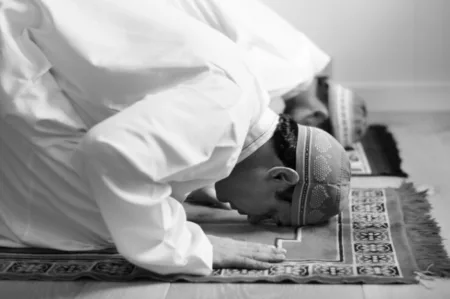 Begini niat dan cara menunaikan sholat hajat