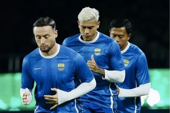 Head to Head Persib vs Persebaya, Maung Bandung Masih Mendominasi