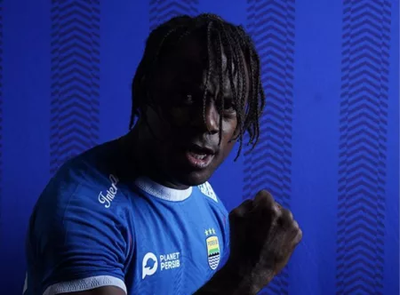 Victor Igbonefo Kena Rujak Bobotoh (persib.co.id)