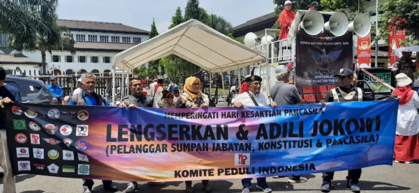 Aksi KPI Peringati Hari Pancasil di depan Gedung Sate Kota Bandung