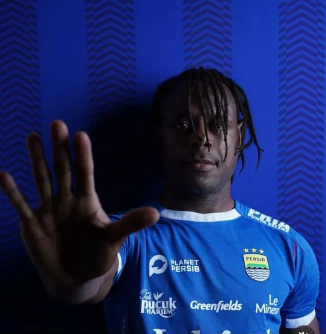 Pemain Persib Bandung Victor Iqbonefo