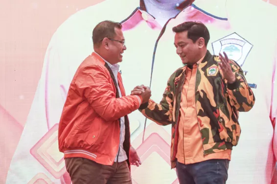 Ketua PDK Kosgoro 1957 Jawa Barat Aria Girinaya Bersama Arfi Rafnialdi