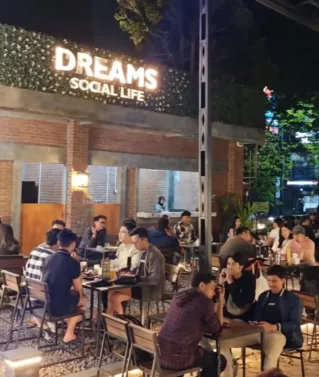 Cuman Café DREAMS Yang Mengadakan Live Musik di Bandung Setiap Hari!! (@dreamssociallife) (@dreamssociallife)