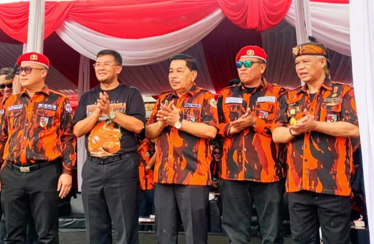 Abah Anton Charliyan Dampingi Kang Erwan di Deklarasi Pemuda Pancasila Jabar Dukung Paslon Dermawan