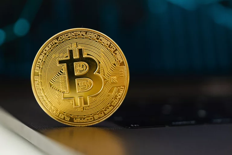 Bitcoin Lampaui Kapitalisasi Perak