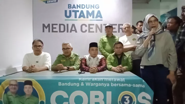 Pasangan Calon Walikota Bandung Farhan dan Erwin