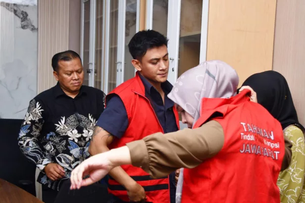 Kejati Jabar Tahan Dua Tersangka Kasus Kebun Binatang Bandung