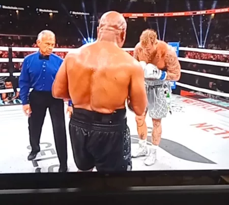 Mike Tyson vs Jake Paul Frustasi Petinju Gaek 58 Tahun