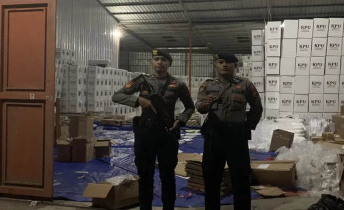 Polres Garut Tingkatkan Pengamanan Gudang Logistik KPU untuk Dukung Kelancaran Pilkada 2024