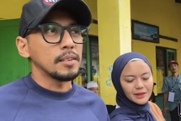 Ridho Suganda Salurkan Hak Pilih, Optimis Kuningan Dapat Pemimpin Terbaik