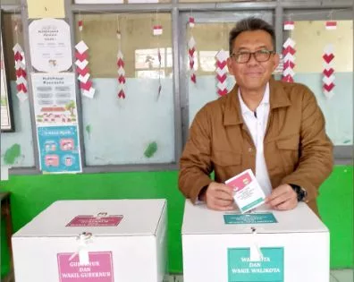 Pengat Politik Cecep Darmawan