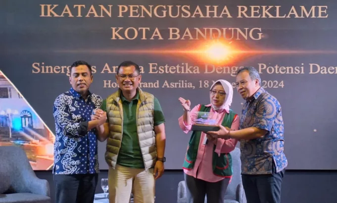 Arfi-Yena usai diskusi bersama IPKRB, Senin 18 November 2024 di Asrilia Hotel, Jalan Pejuang Pelajar 45 No 123 Kota Bandung