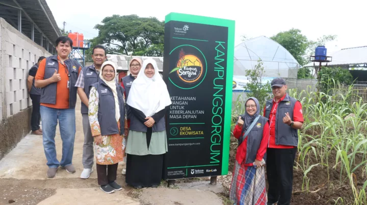 Telkom Indonesia dan Tel-U Perkuat Ketahanan Pangan di Kampung Sorgum Kabupaten Bandung