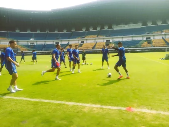 Persib Gelar Sesi Latihan Seusai Mengalahkan Borneo FC