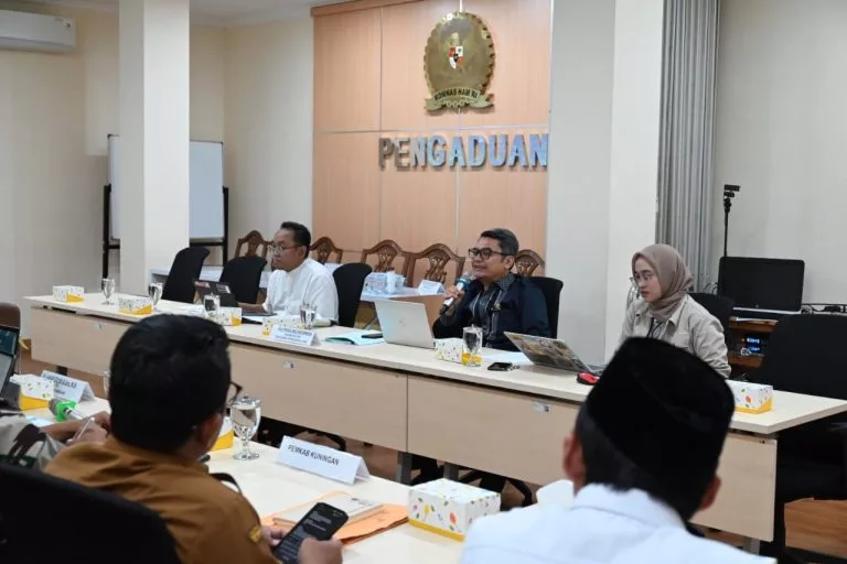 Pj. Bupati Kuningan Agus Toyib bersama rombongan memenuhi panggilan Komnas HAM RI