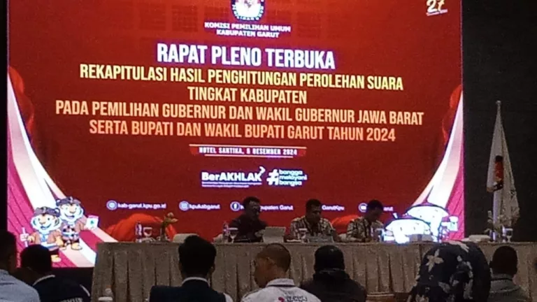 Rapat Pleno KPU Garut: Rekapitulasi Suara Berlangsung Tertib dan Lancar