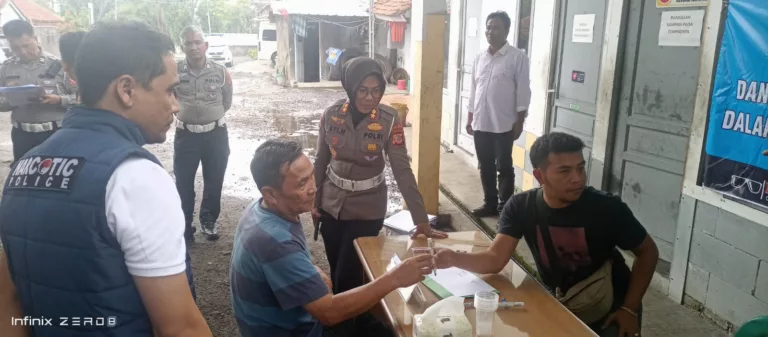 Pemeriksaan Urine Awak Kendaraan Umum Menjelang Natal dan Tahun Baru 2025