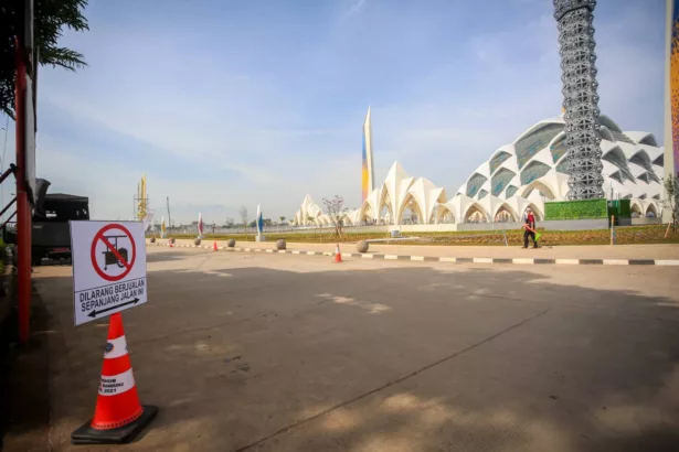 Malam Tahun Baru di Kota Bandung: 6 Masjid Terbaik untuk Muhasabah Akhir Tahun 2024