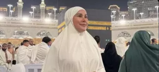 Isa Zega Umroh (IG/adrenaisazega_real)