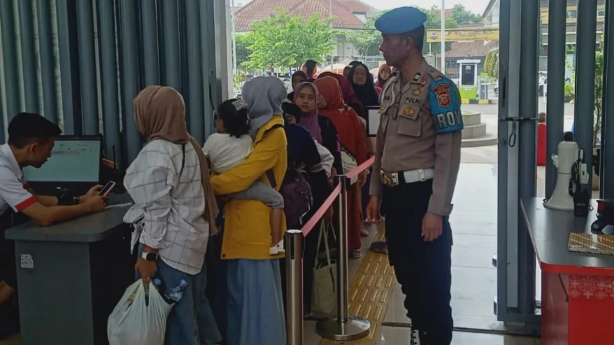 Antusiasme Warga Garut Memilih Transportasi Kereta Api, Tiket Ludes Jelang Libur NATARU