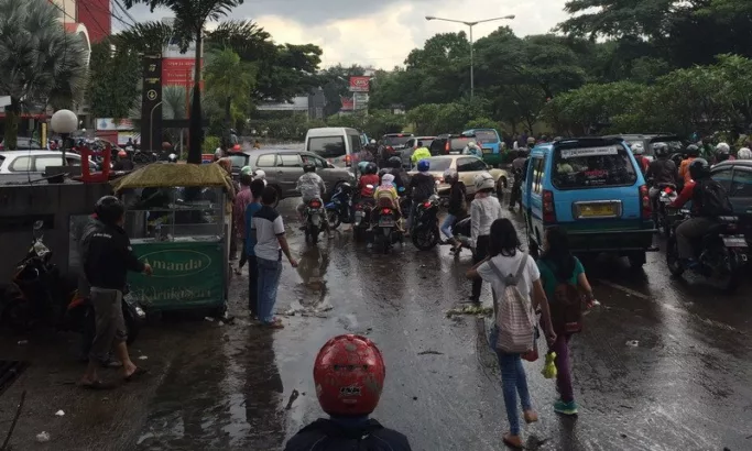 Hujan Deras di Bandung Sebabkan Banjir, Kendaraan Mogok di Sejumlah Titik