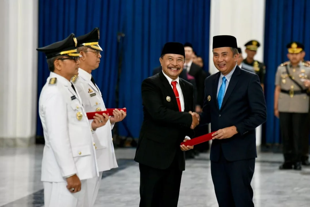 Bey Machmudin Lantik Penjabat Baru dan Perpanjang Masa Jabatan Barnas