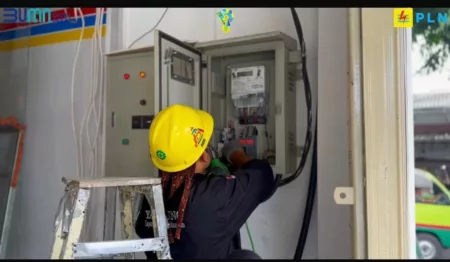 Dukung Pengembangan Usaha Indomaret, PLN ULP Bandung Selatan Energize Daya 41.5 kVA ke 66 kVA