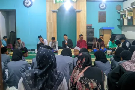 Isra Miraj tiba Ponpes Al-Falah gelar acara untuk semua warga Kamp. Cikawati, Pakuhaji, Kec. Ngamprah, Kab. Bandung Barat