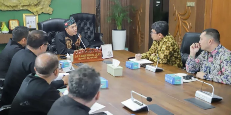 Kabupaten Bandung Akan Bangun PJU Berbasis PLTS dengan Skema KPBU