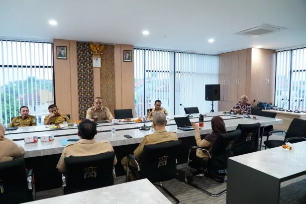 Pemkab Garut Bahas Program Pembangunan 3 Juta Rumah Pemerintah Pusat