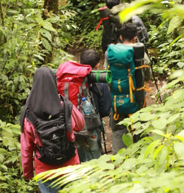 Pendaki Serbu Gunung Ciremai, Jalur Apuy dan Palutungan Favorit